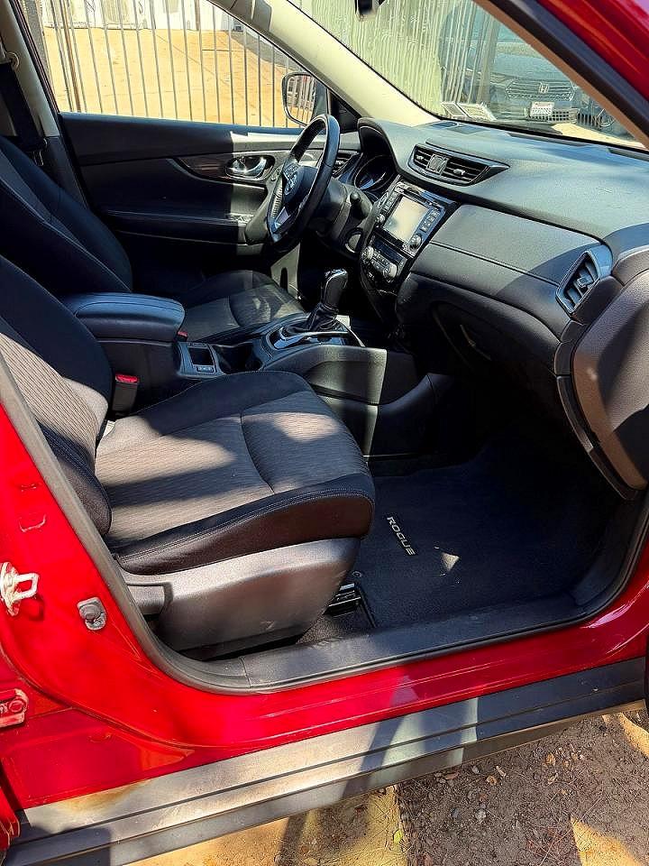 Nissan Rogue Sv