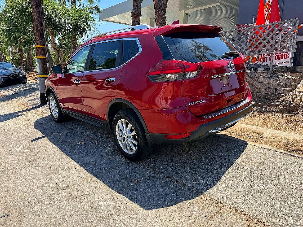 Nissan Rogue Sv