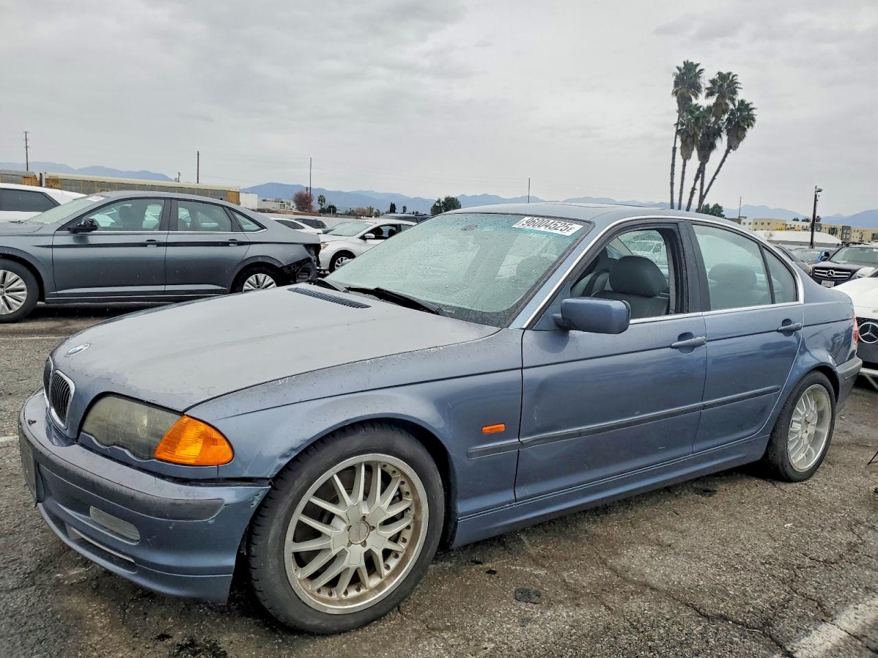 Salvage BMW 3 Series Image