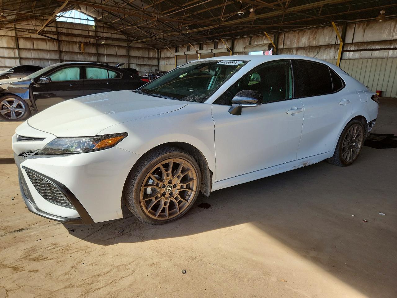 Salvage Toyota Camry Image