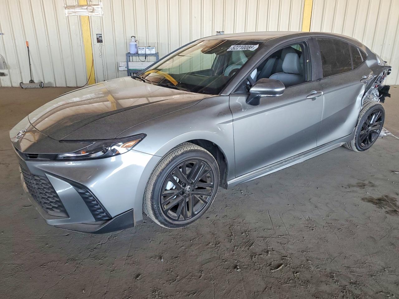 Salvage Toyota Camry Image
