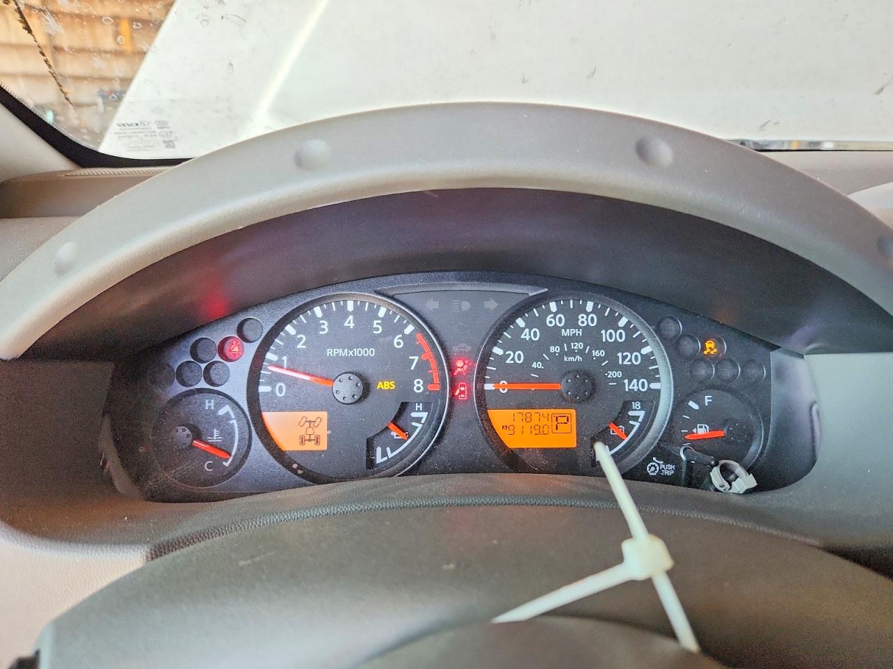Nissan Frontier Sv