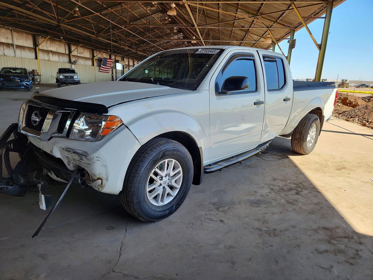 Salvage Nissan Frontier Image