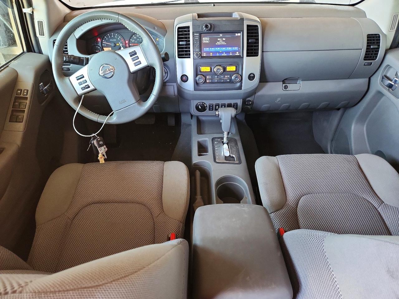 Nissan Frontier Sv