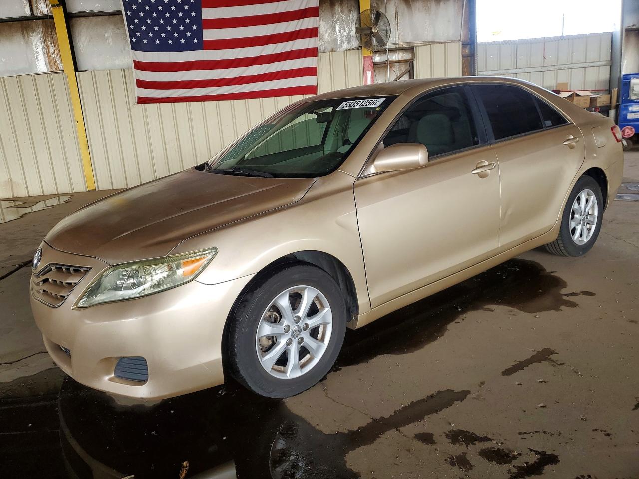 Salvage Toyota Camry Image