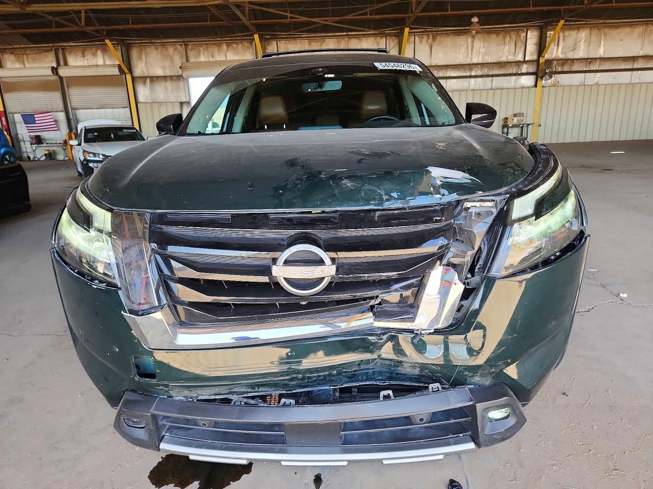 Nissan Pathfinder Platinum