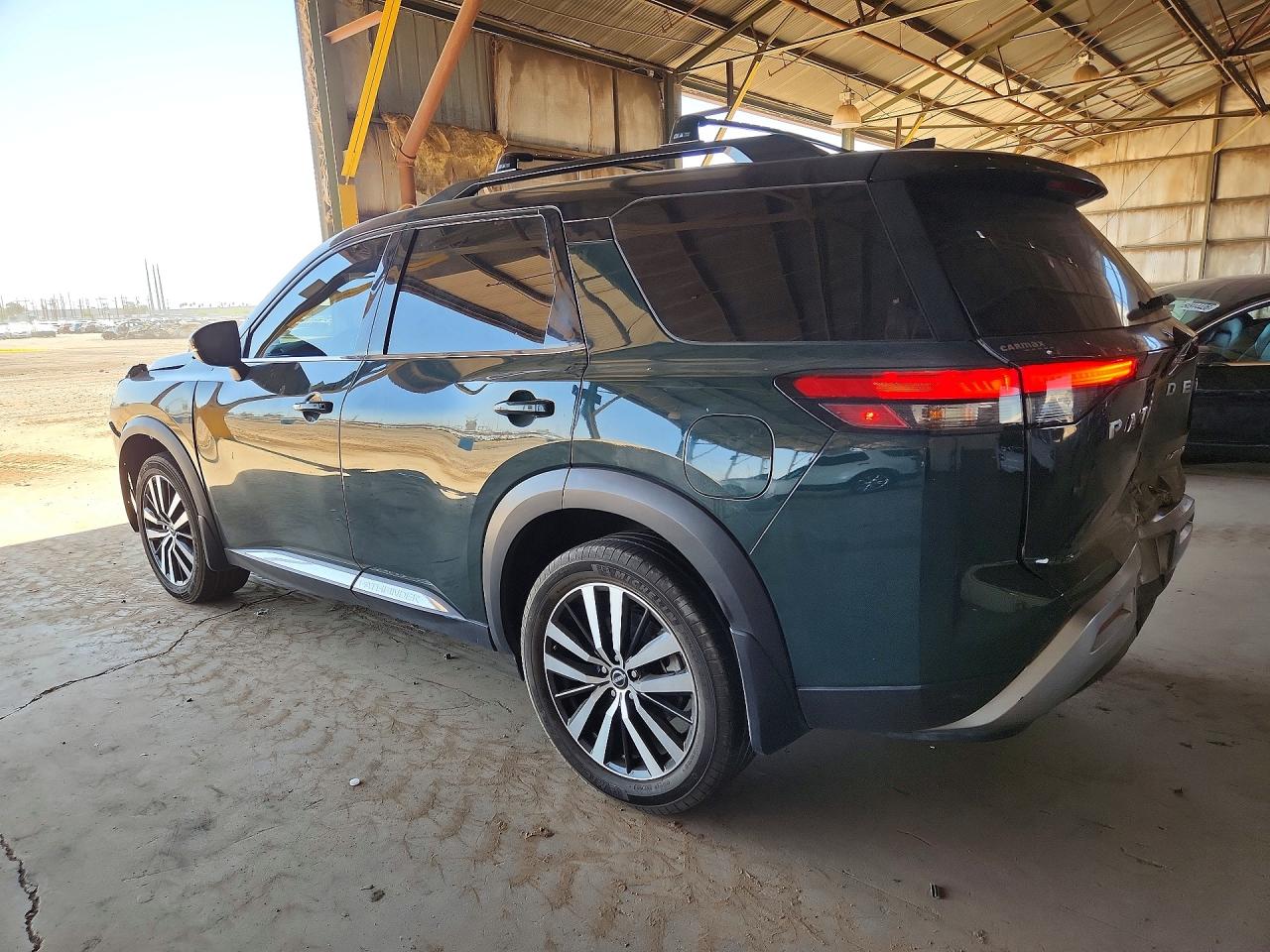 Nissan Pathfinder Platinum