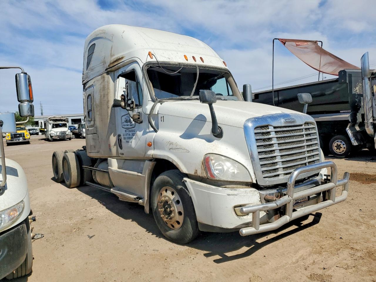 Salvage Freightliner Cascadia Image