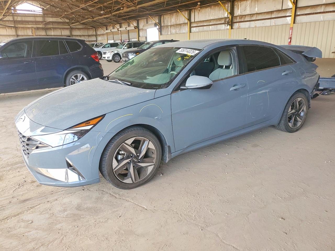 Salvage Hyundai ELANTRA Image