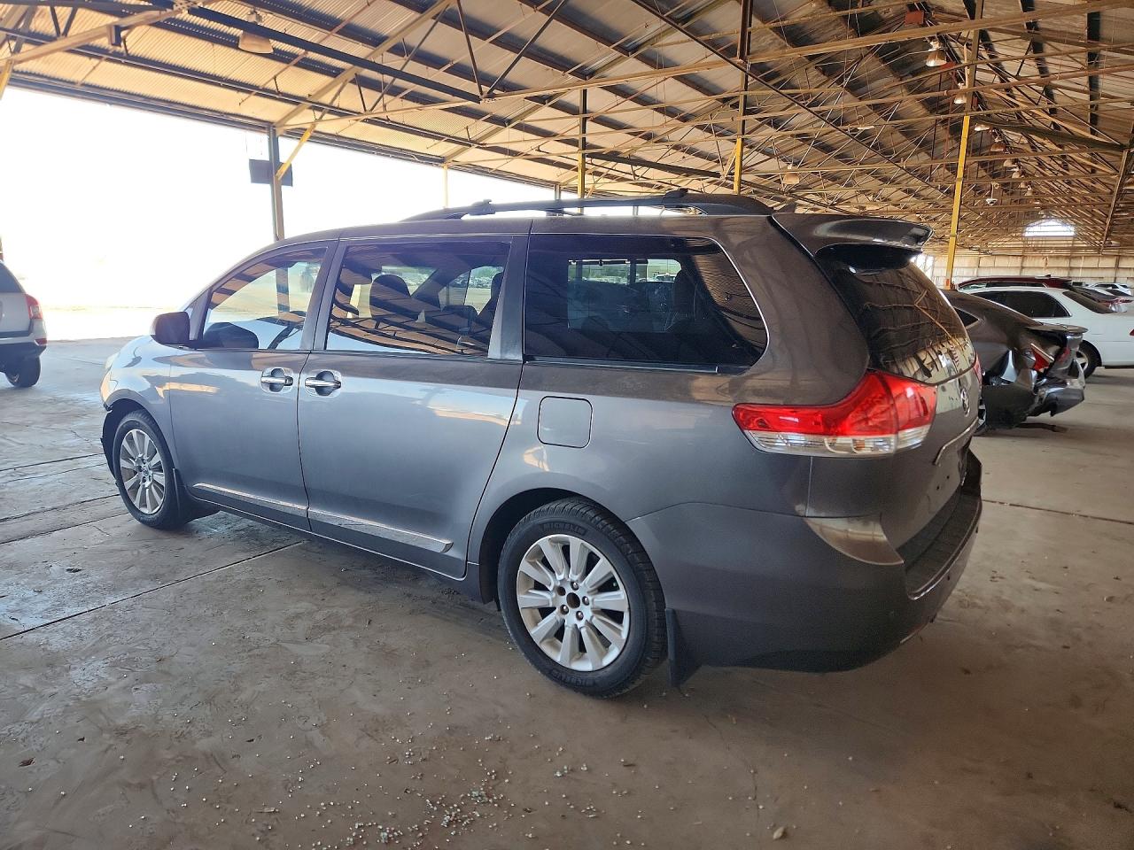 Toyota Sienna Xle 7-passenger