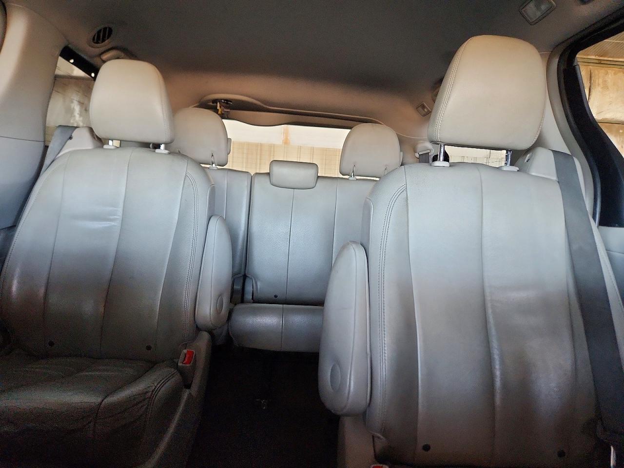Toyota Sienna Xle 7-passenger