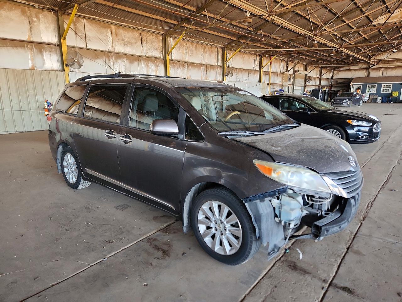 Toyota Sienna Xle 7-passenger
