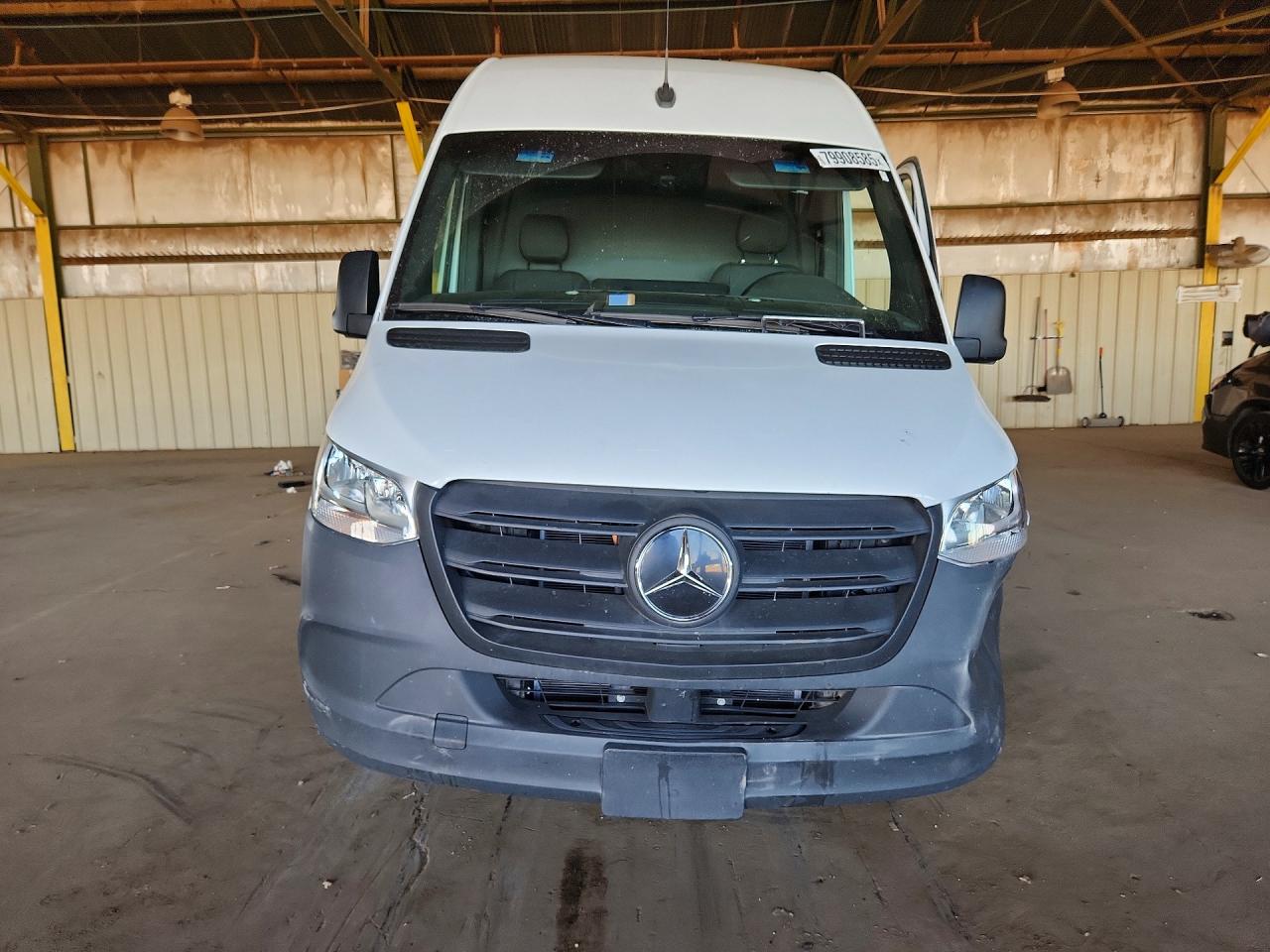 Mercedes-Benz Esprinter 2500