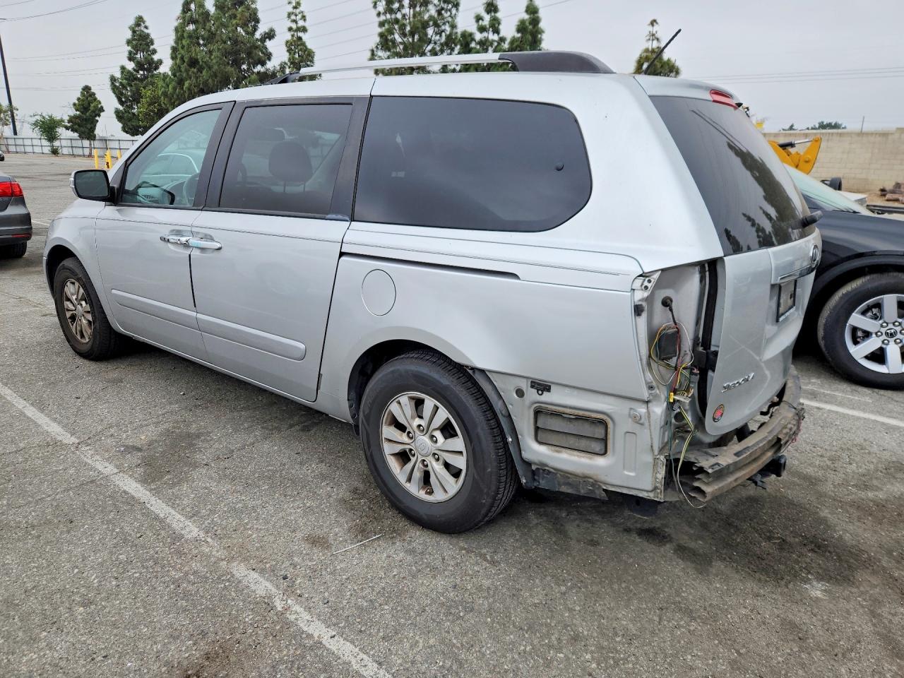 Kia Sedona Lx
