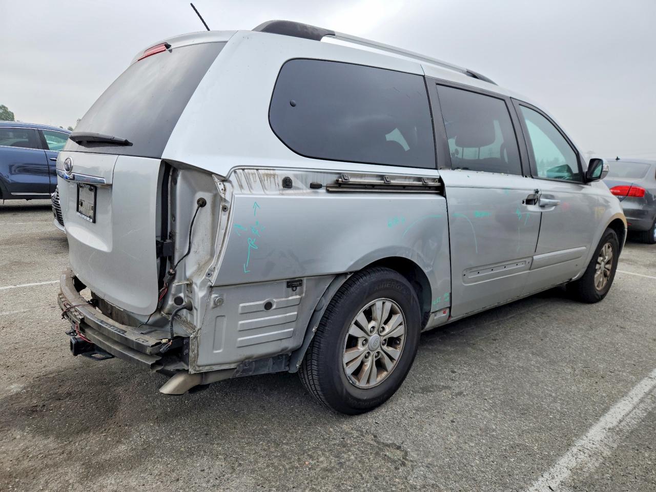 Kia Sedona Lx
