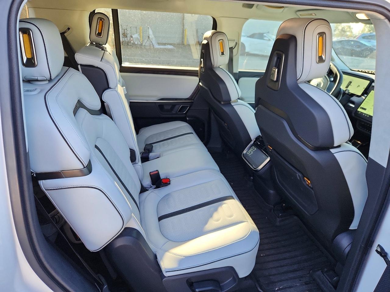 Rivian Ris Adventure