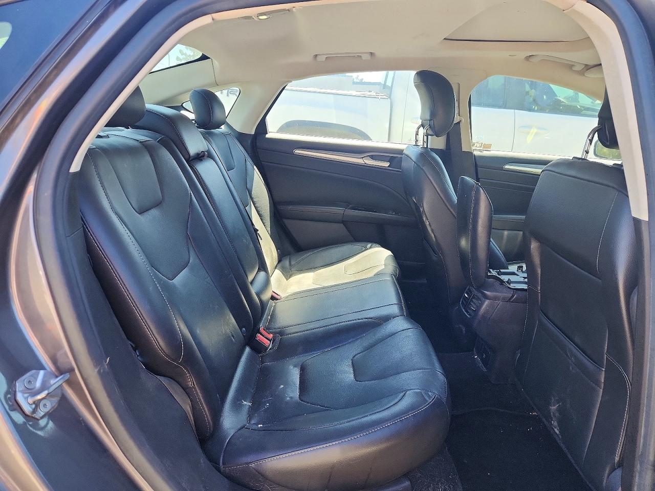 Ford Fusion Titanium Phev