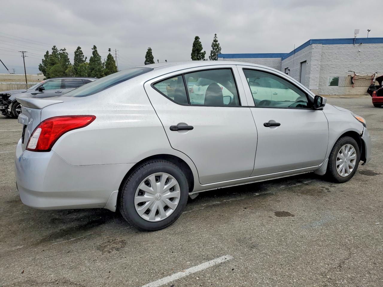 Nissan Versa 1.6 S Plus