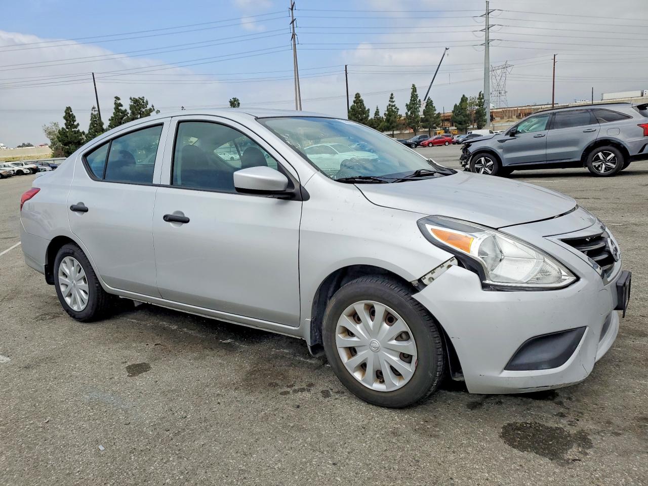 Nissan Versa 1.6 S Plus
