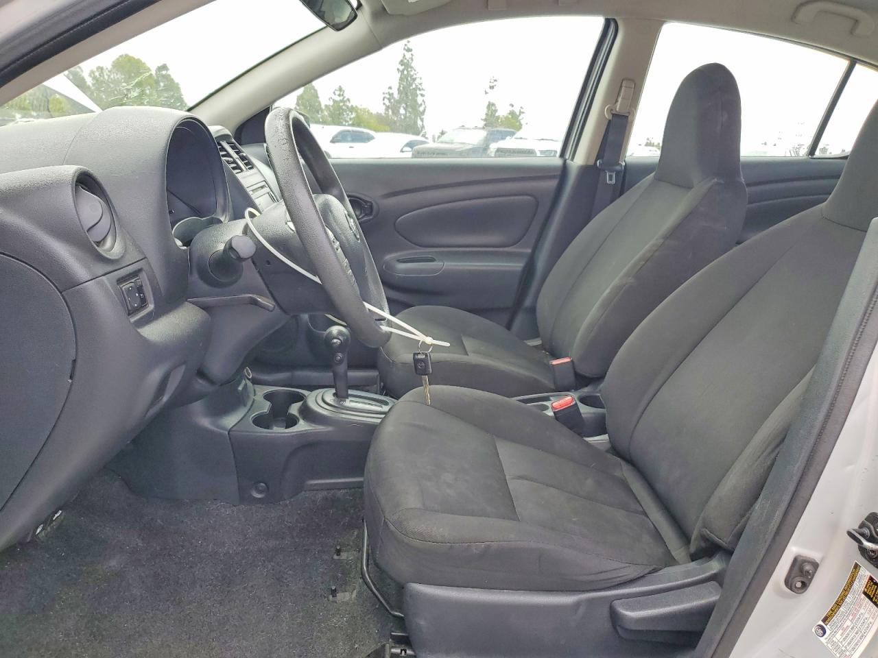 Nissan Versa 1.6 S Plus