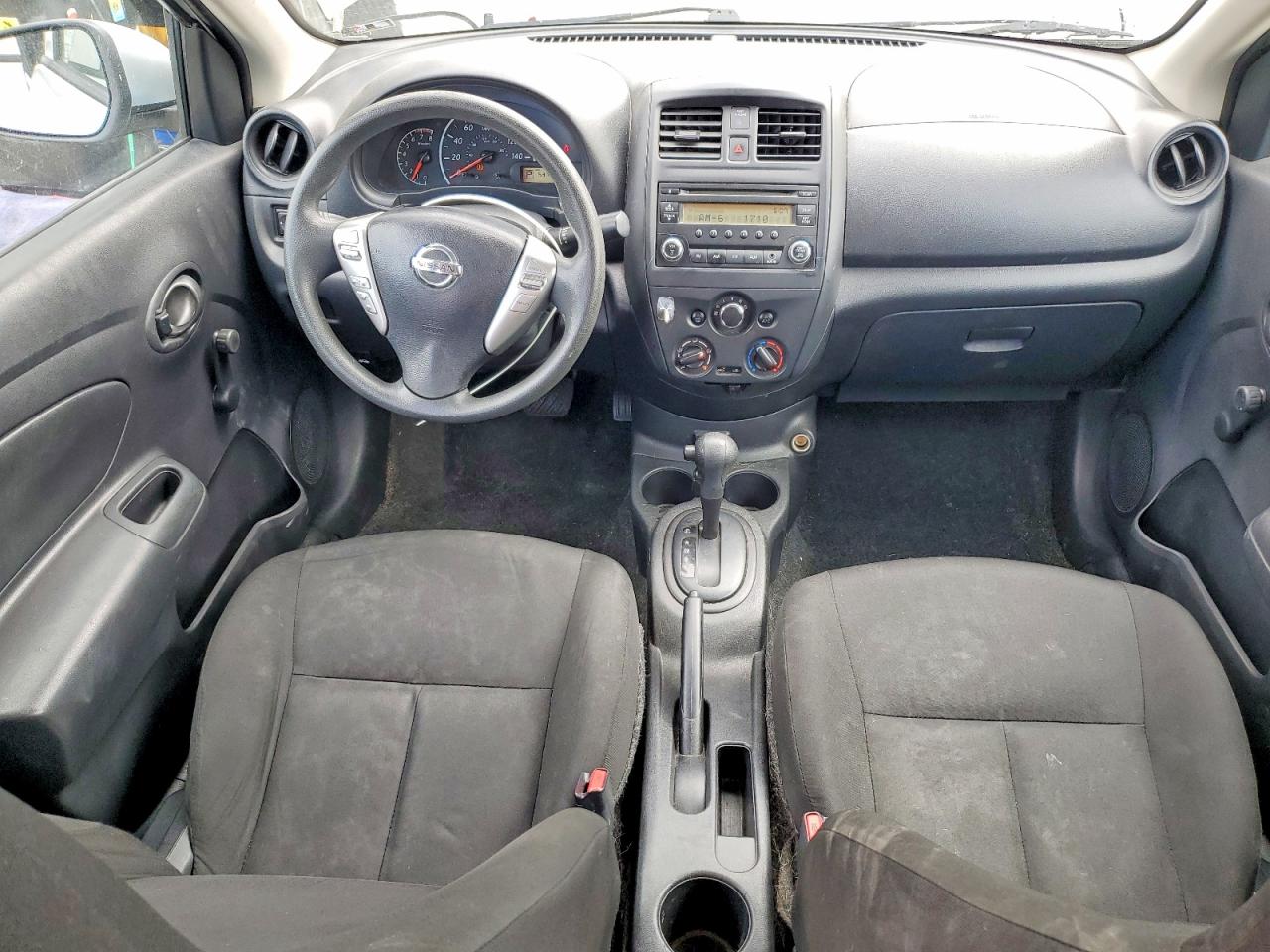 Nissan Versa 1.6 S Plus