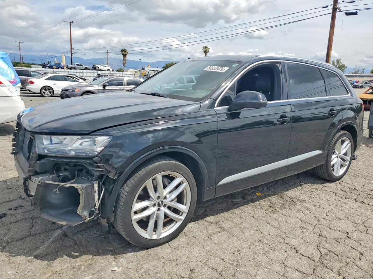 Salvage Audi Q7 Image