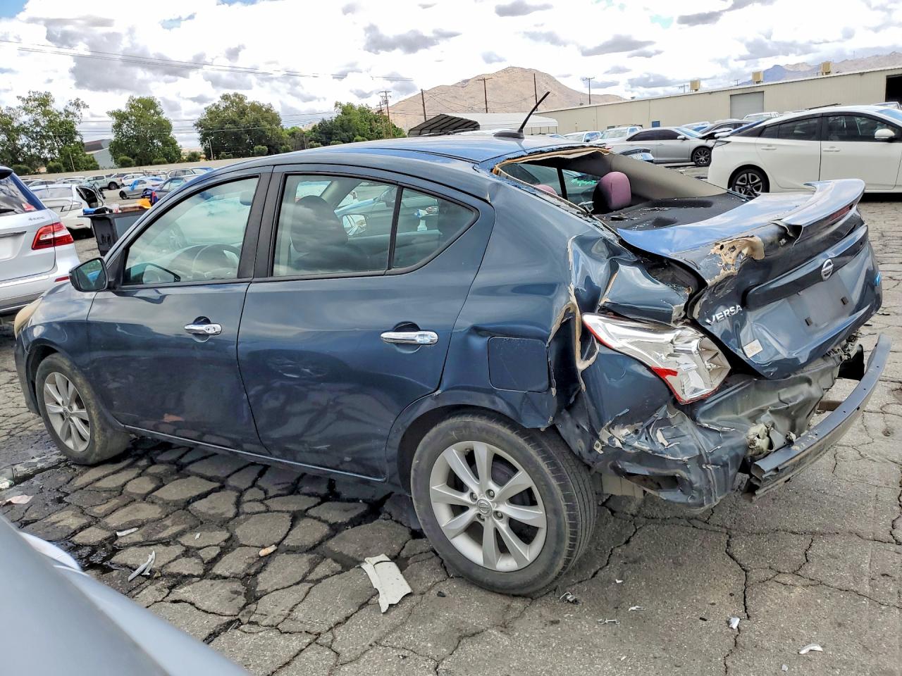 Nissan Versa 1.6 Sl
