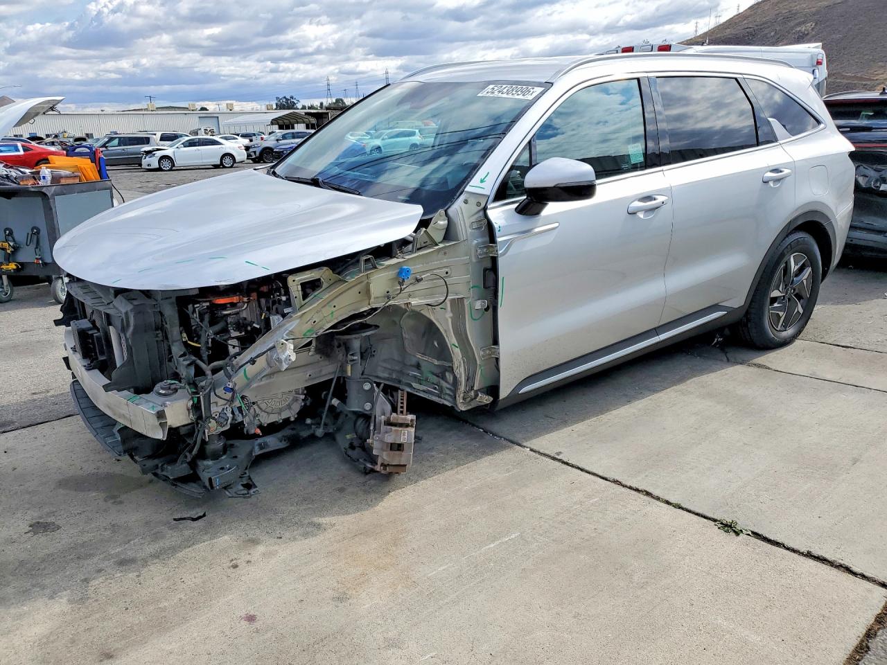 Salvage Kia Sorento Image