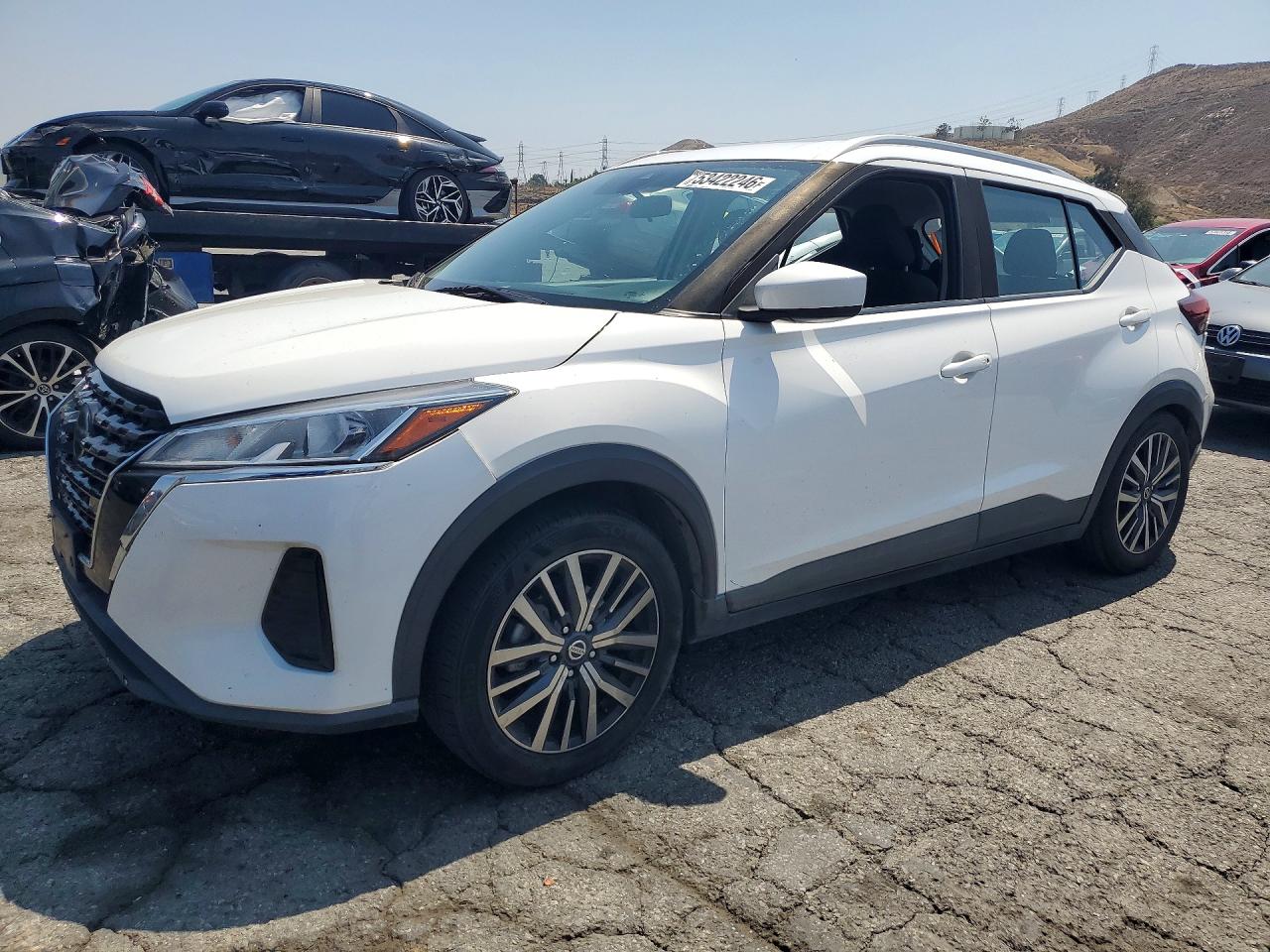 Salvage Nissan Kicks Image
