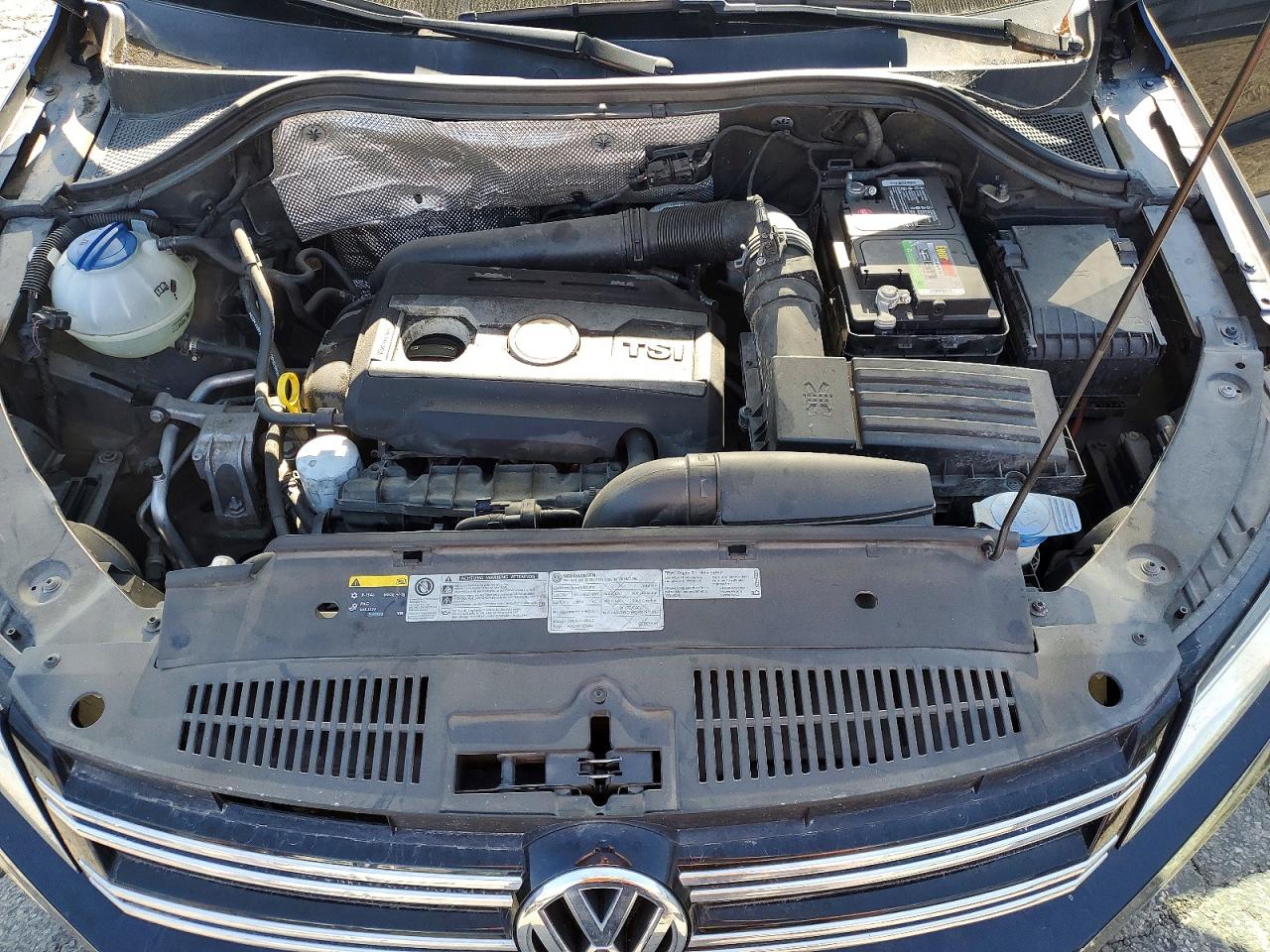 Volkswagen Tiguan S