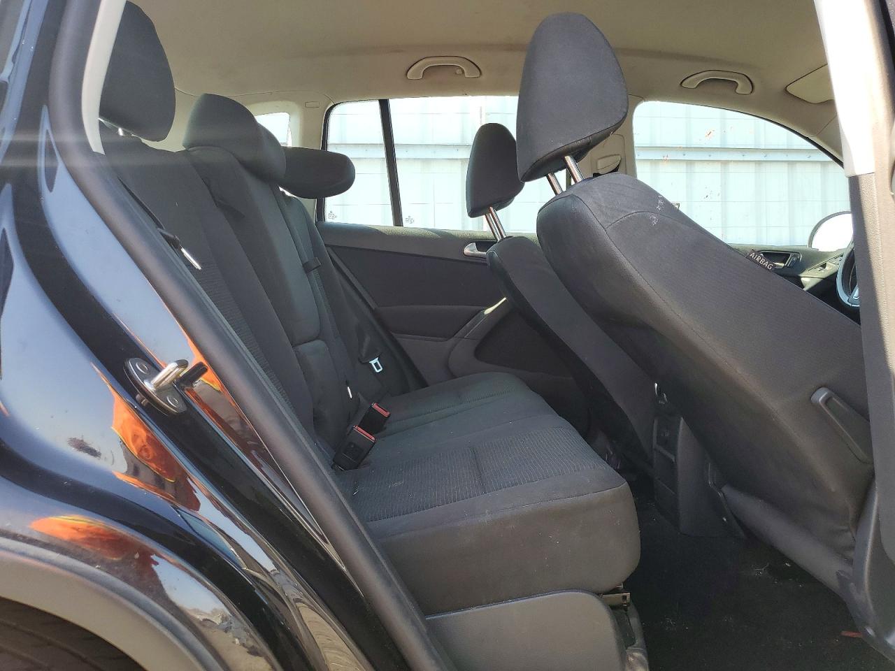 Volkswagen Tiguan S