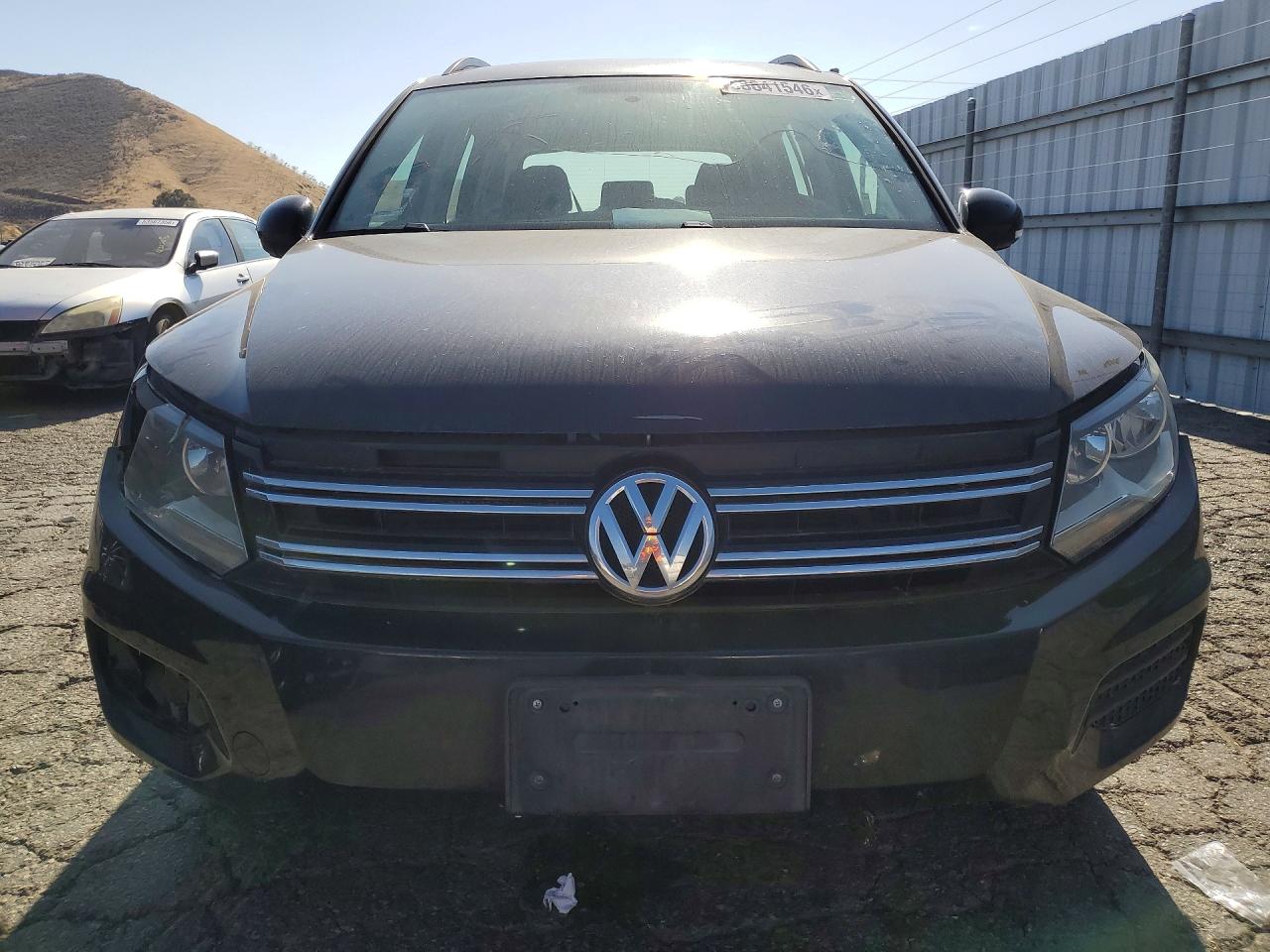 Volkswagen Tiguan S