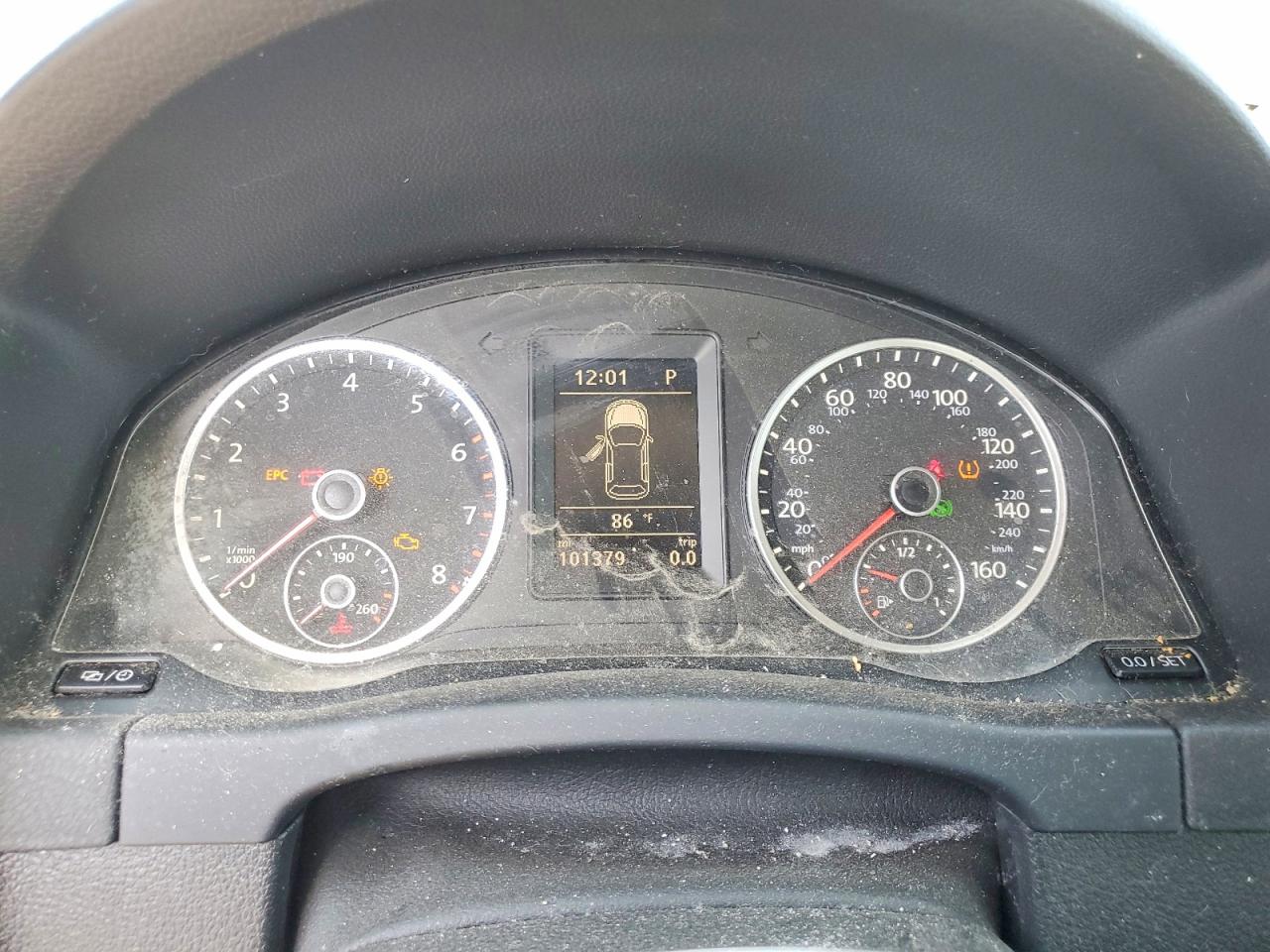 Volkswagen Tiguan S