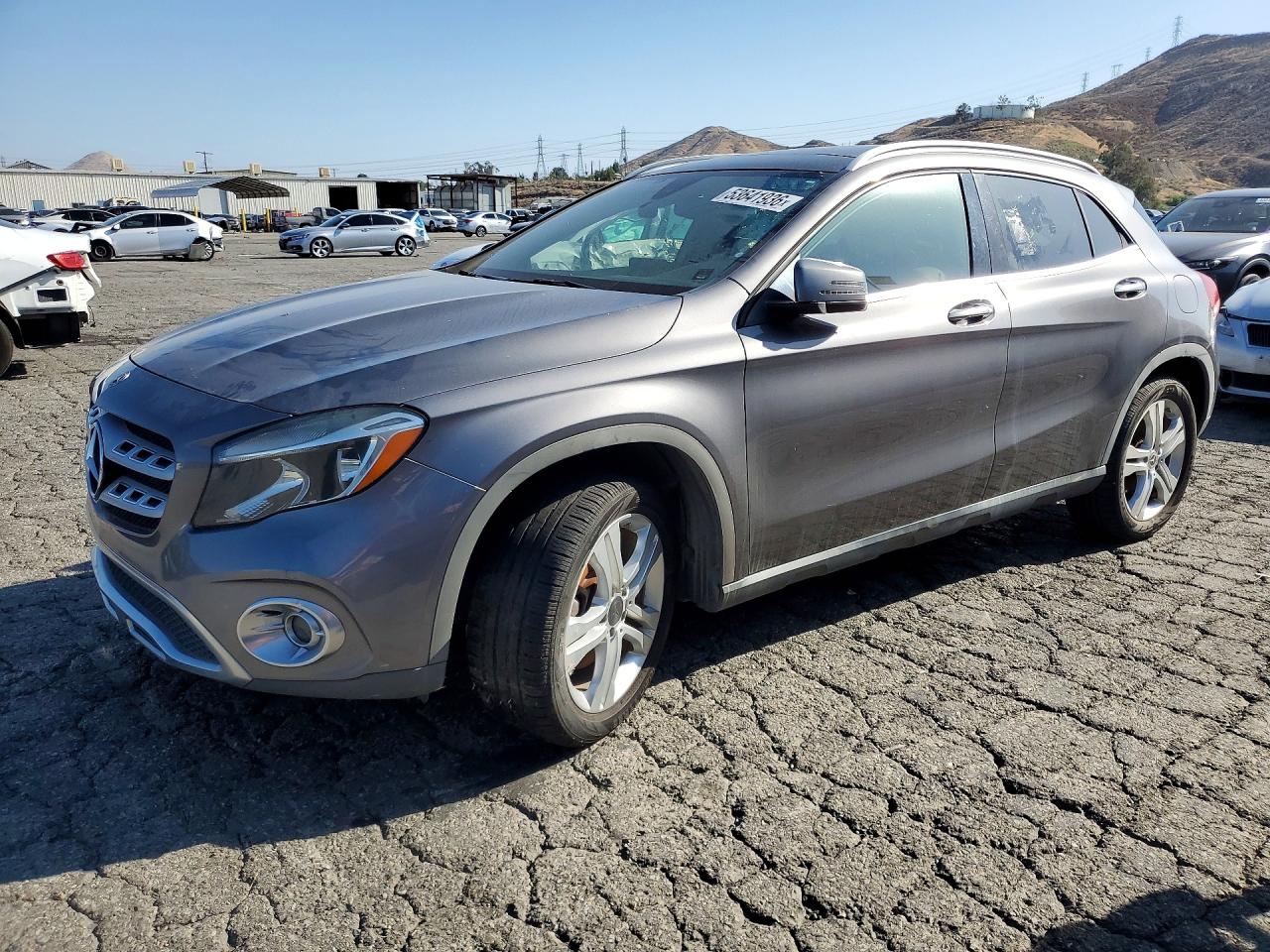 Salvage Mercedes-Benz GLA Image