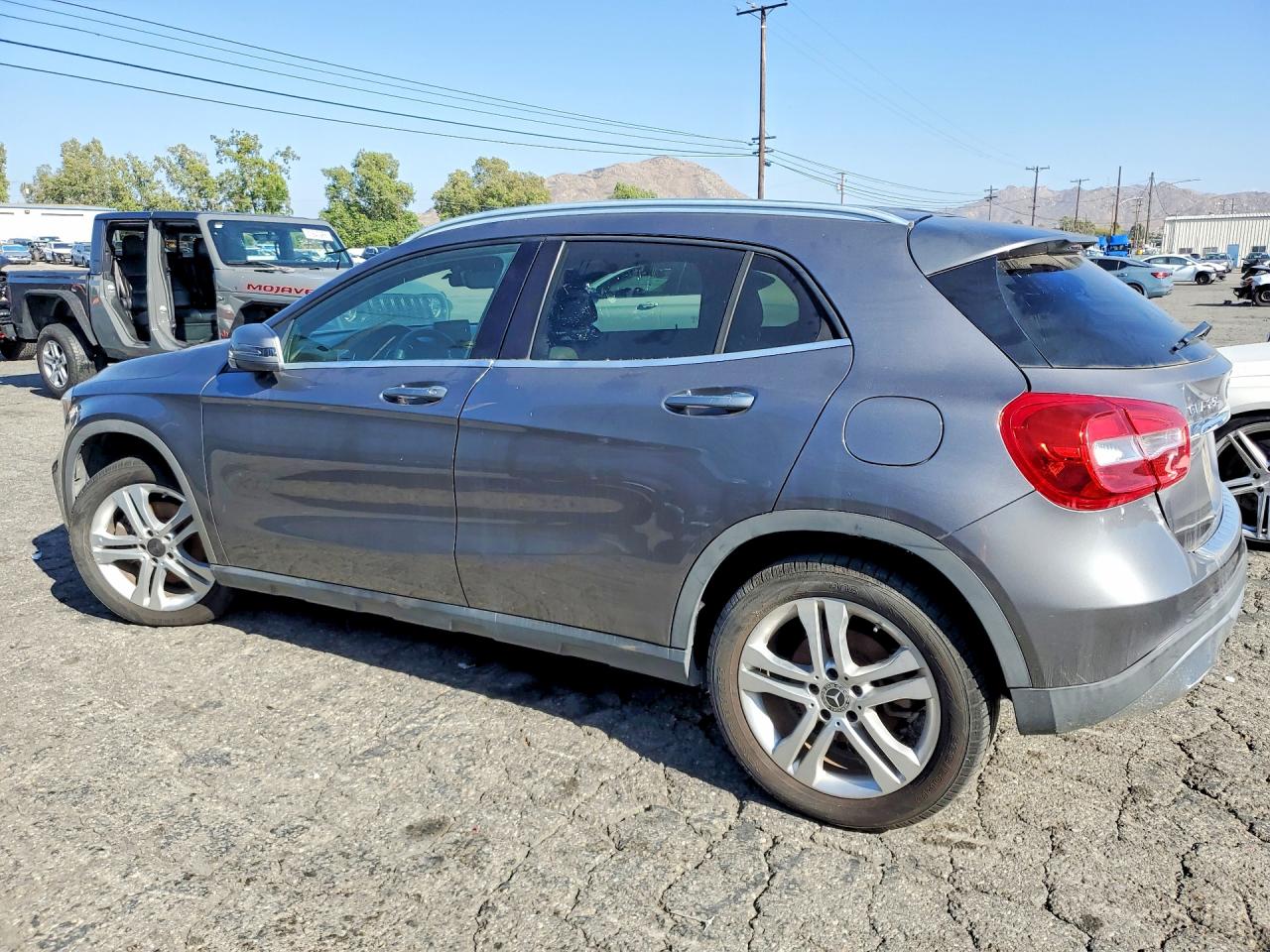 Mercedes-Benz GLA 250