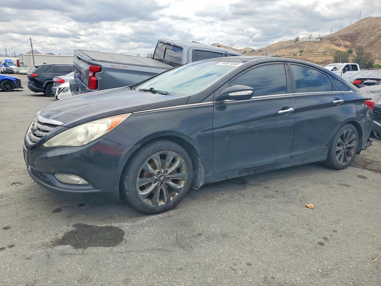 Salvage Hyundai SONATA Image