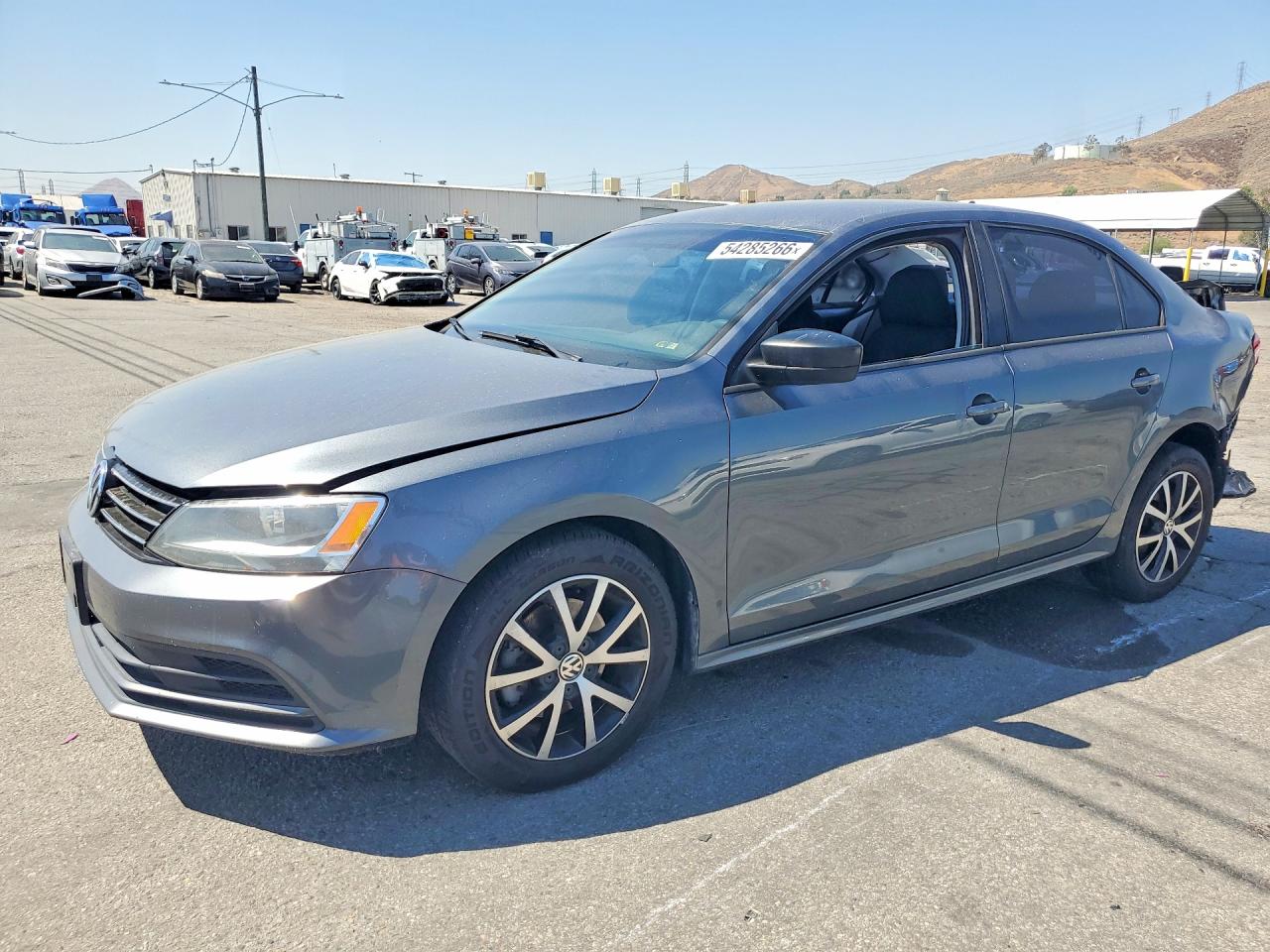 Salvage Volkswagen Jetta Image