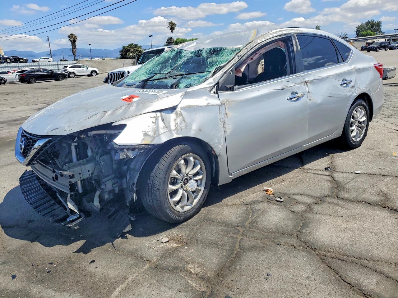 Salvage Nissan Sentra Image