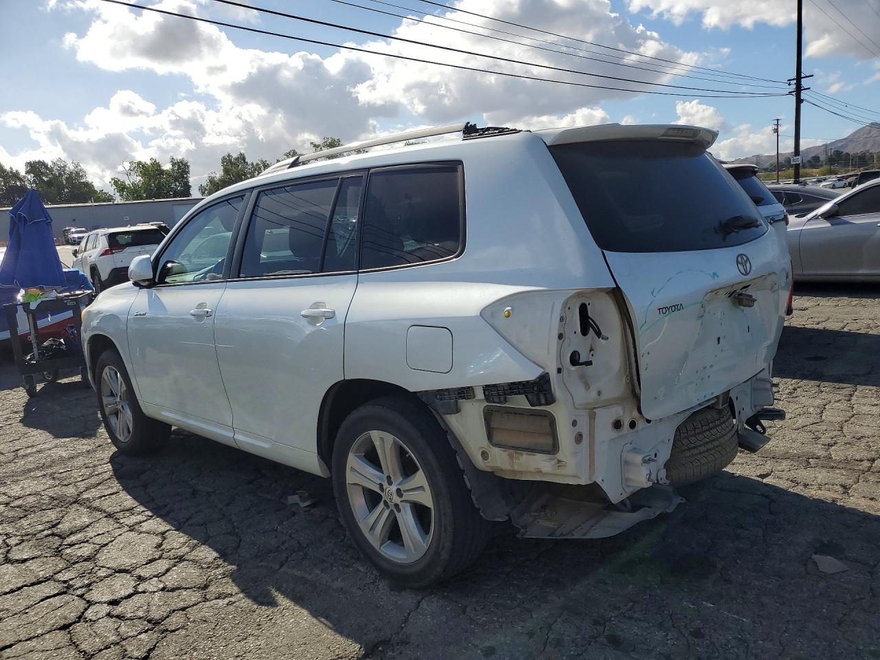 Toyota Highlander Sport