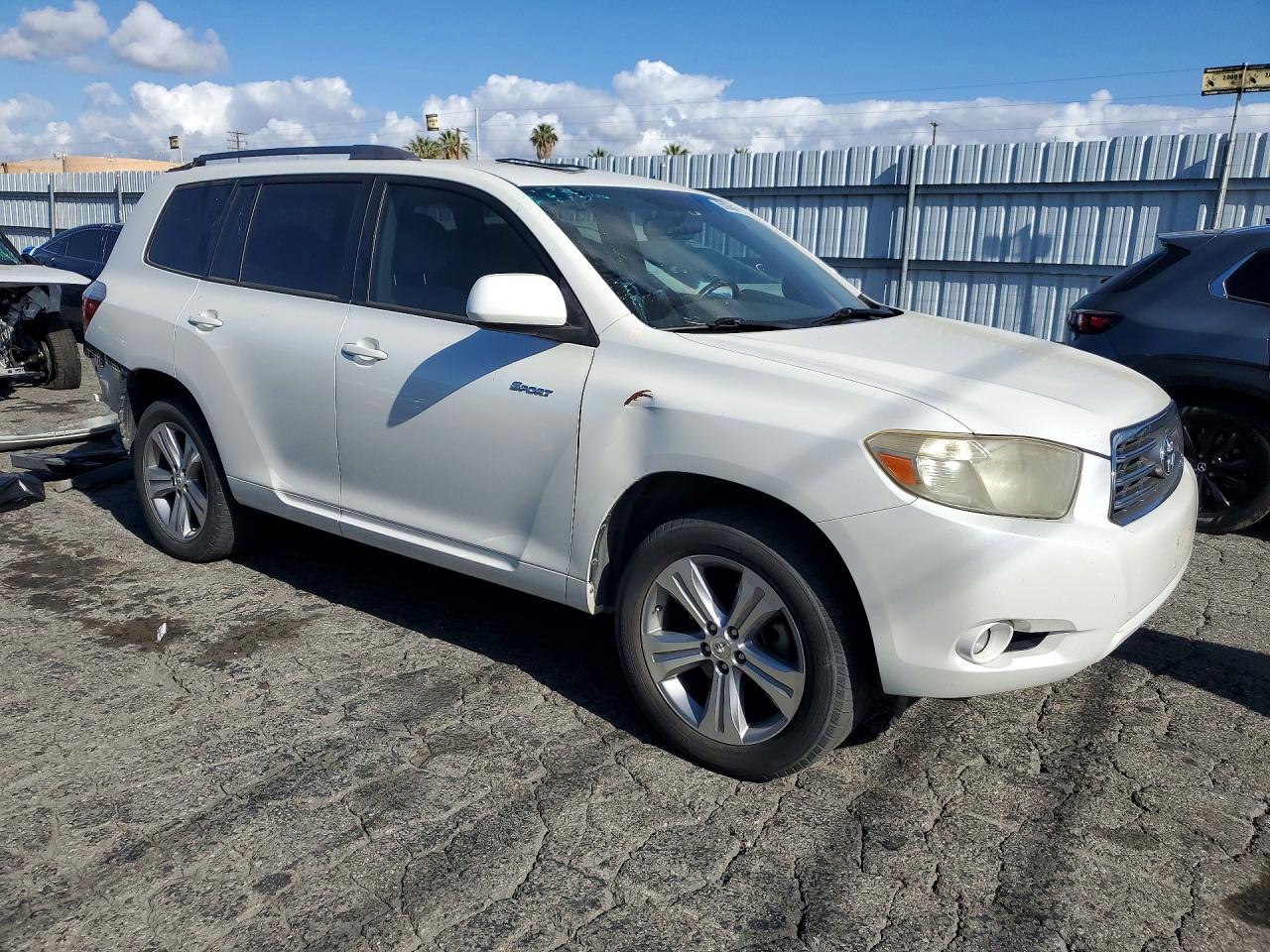 Toyota Highlander Sport
