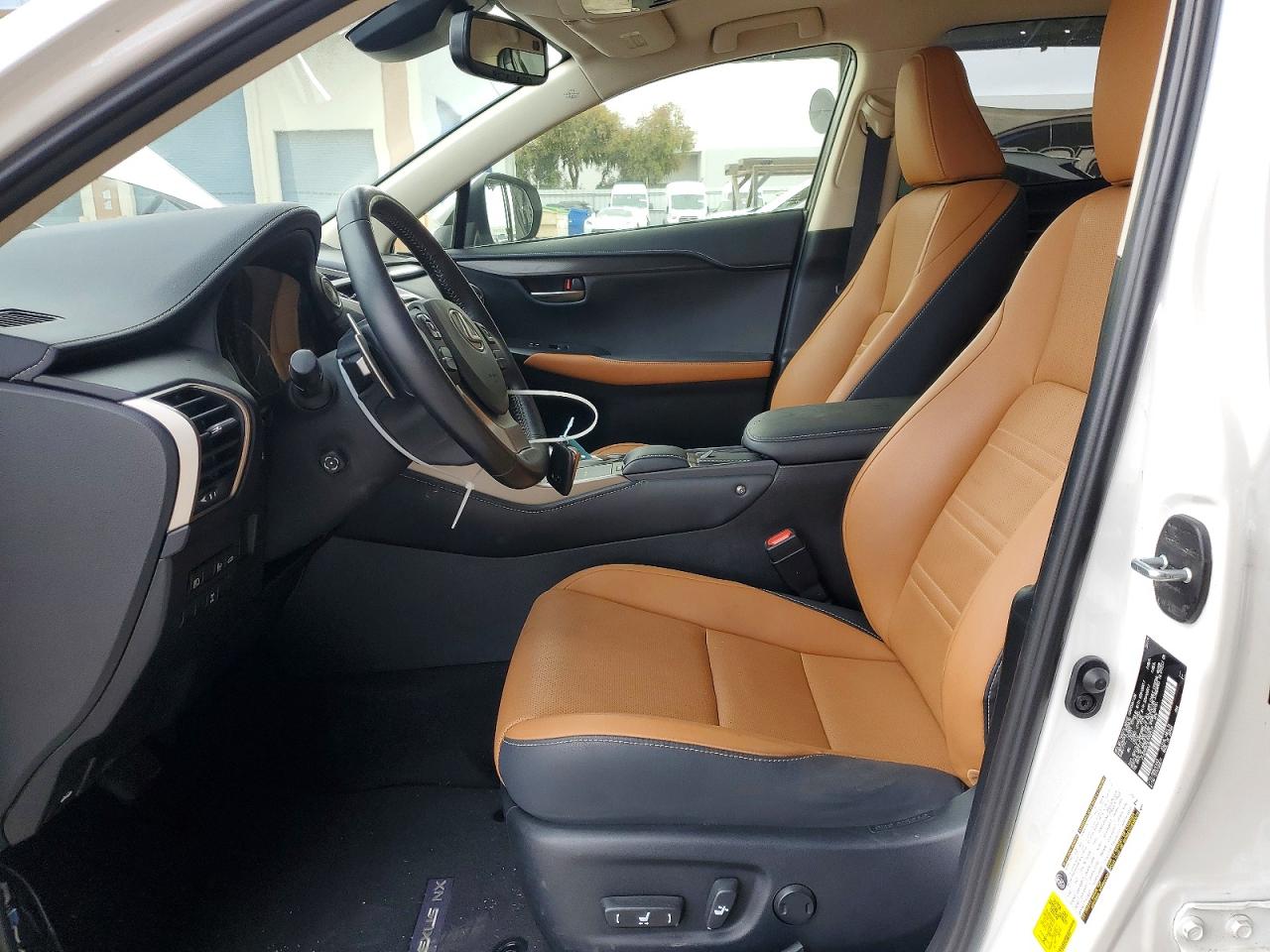 Lexus NX 300