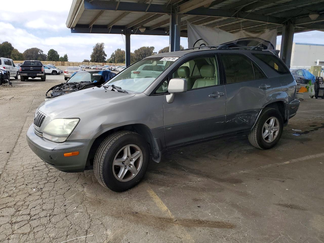 Salvage Lexus RX Image