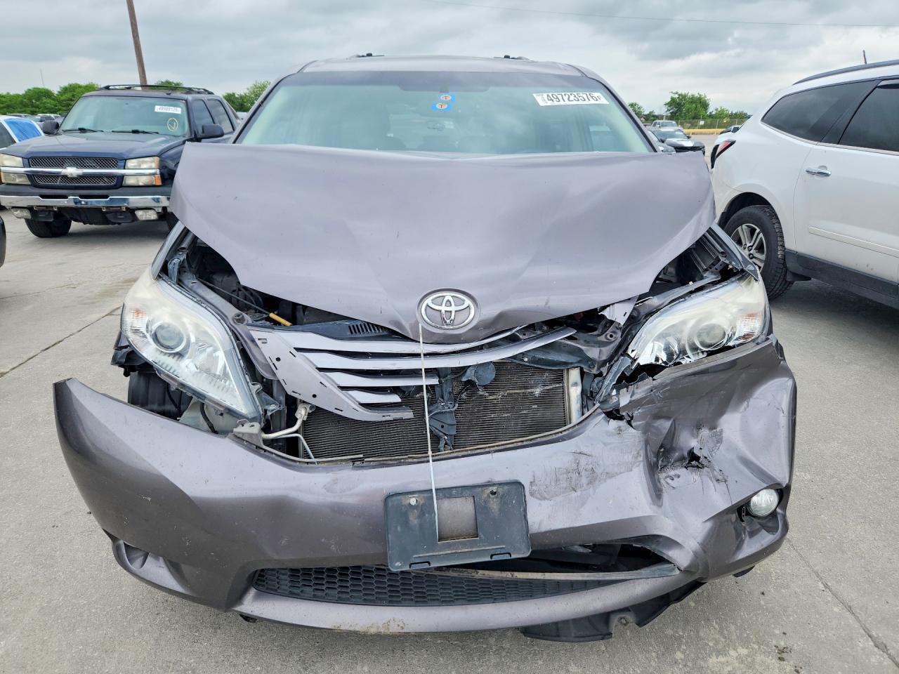 Toyota Sienna Xle 8-passenger