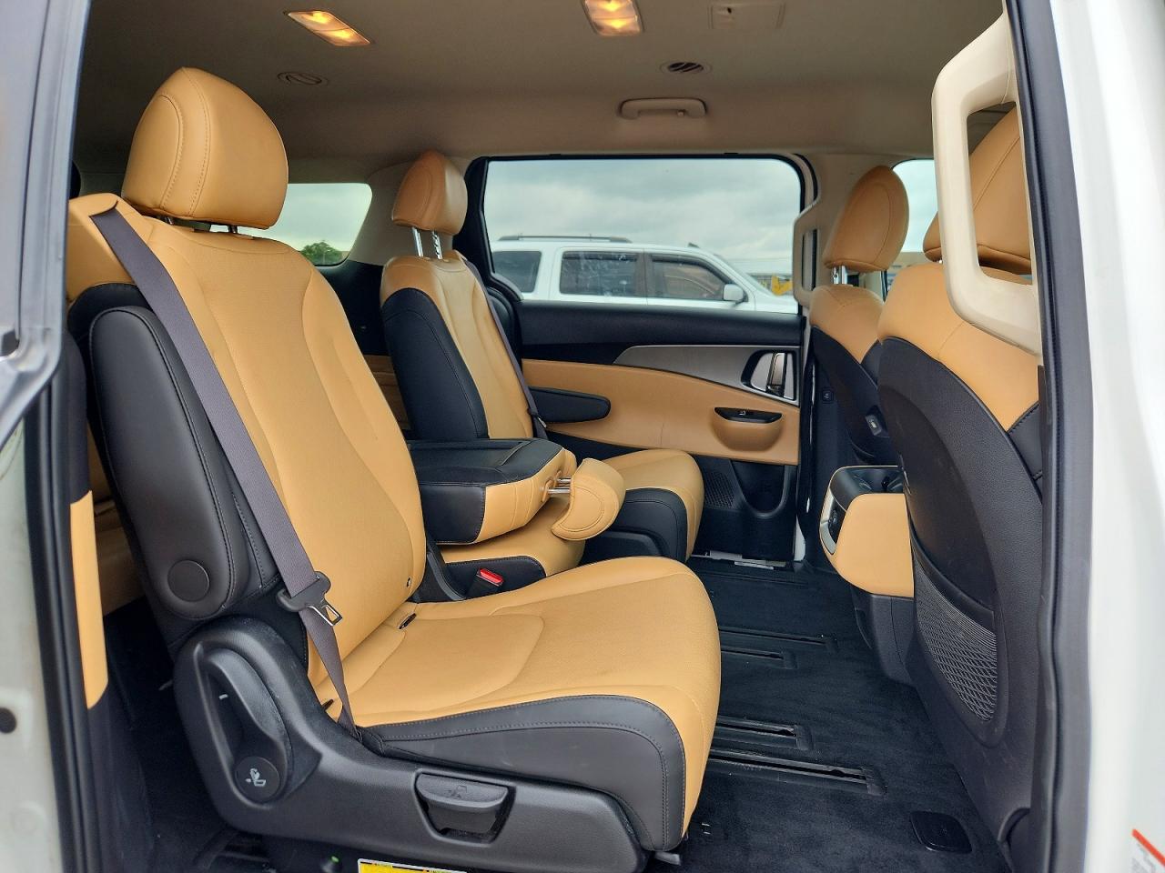 Kia Carnival Lx