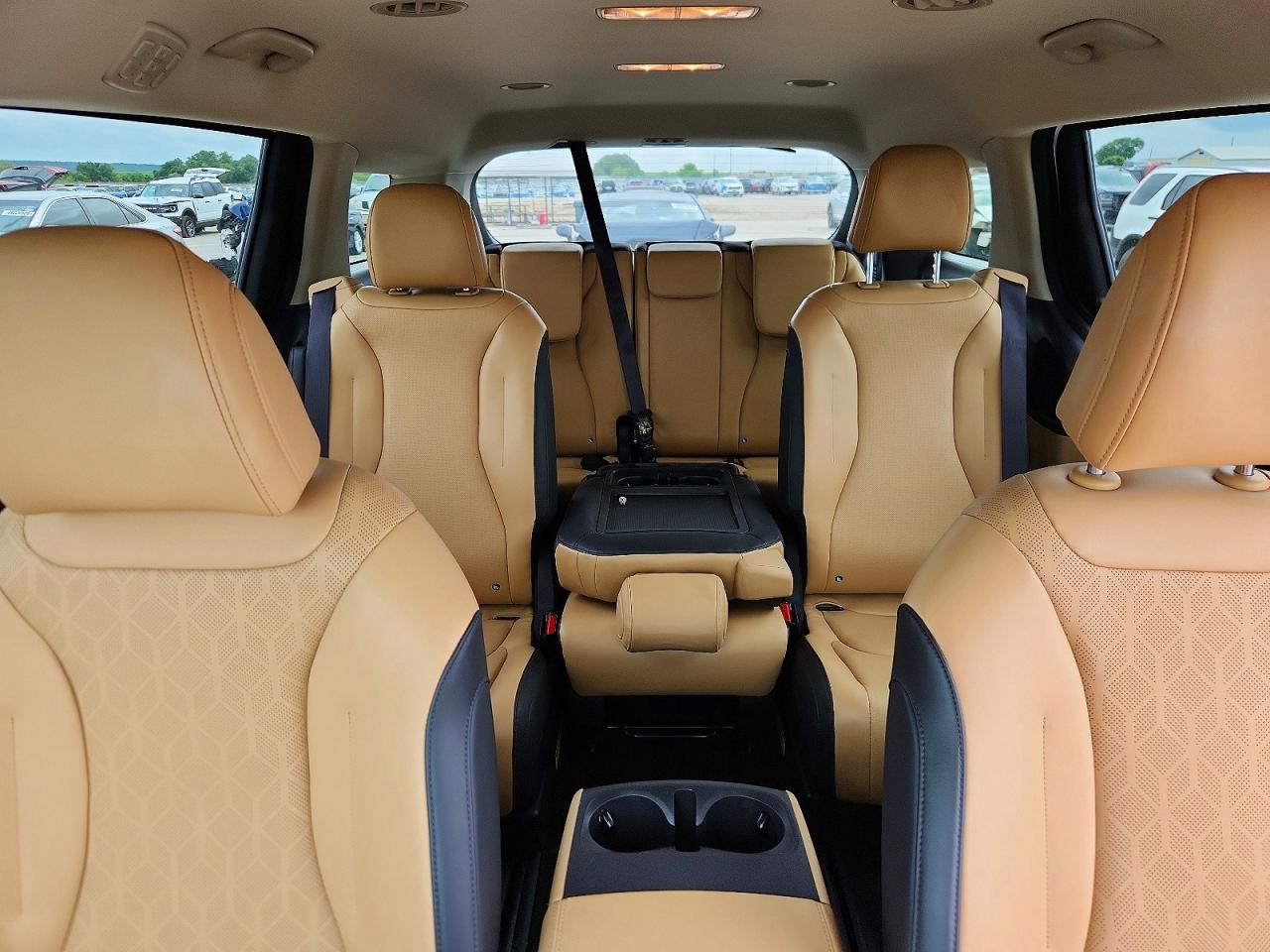 Kia Carnival Lx