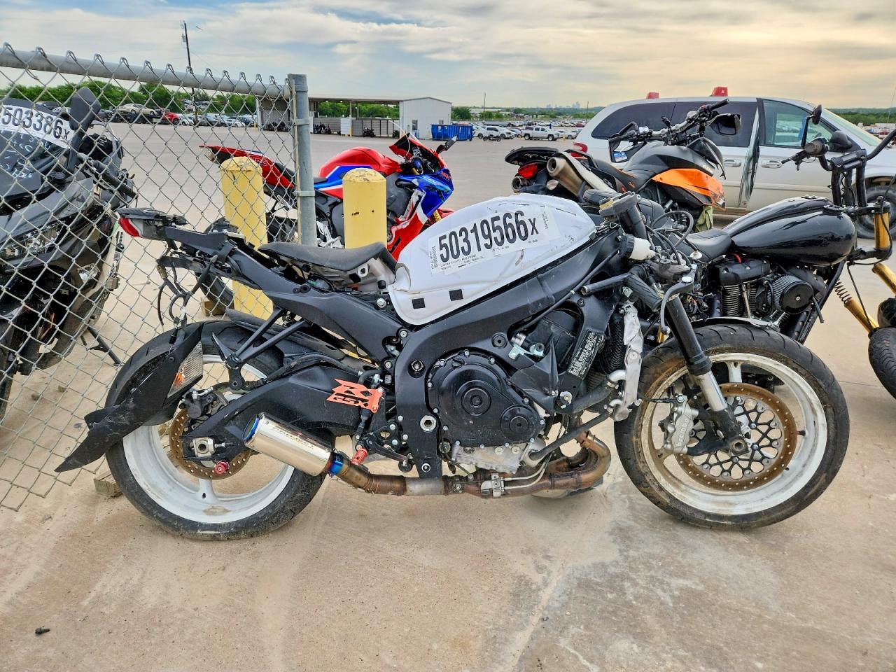 Salvage Suzuki Gsxr600 Image