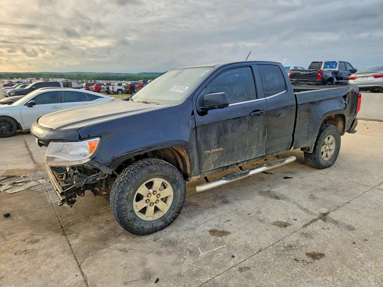 Salvage Chevrolet Colorado Image