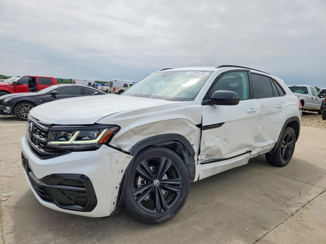Salvage Volkswagen Atlas Image