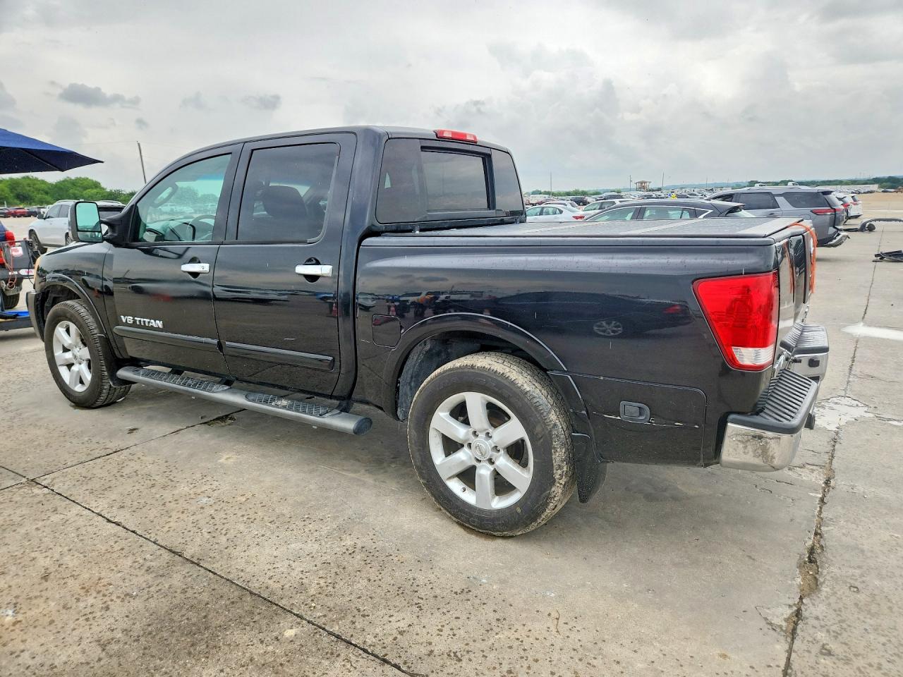 Nissan Titan Se