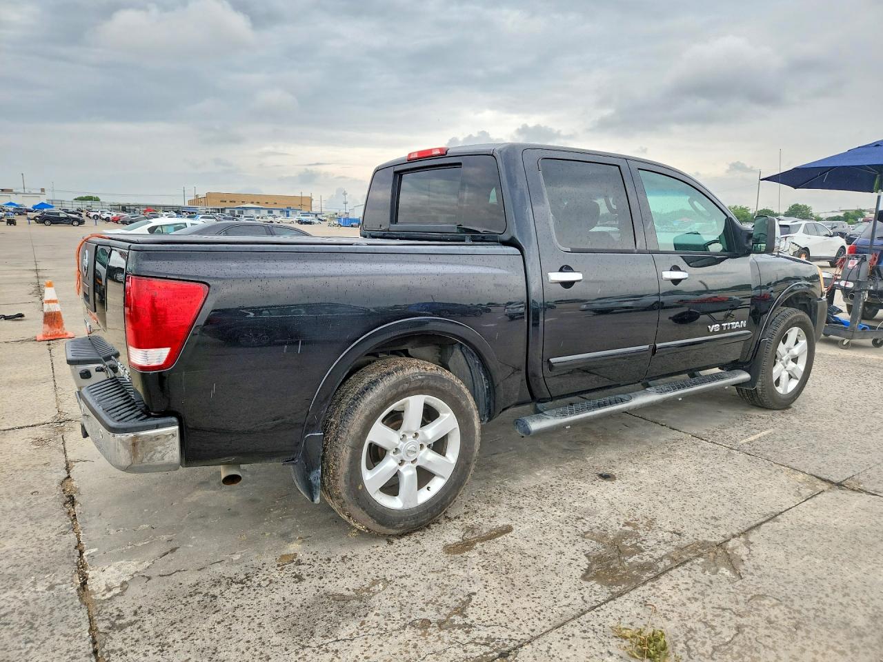 Nissan Titan Se